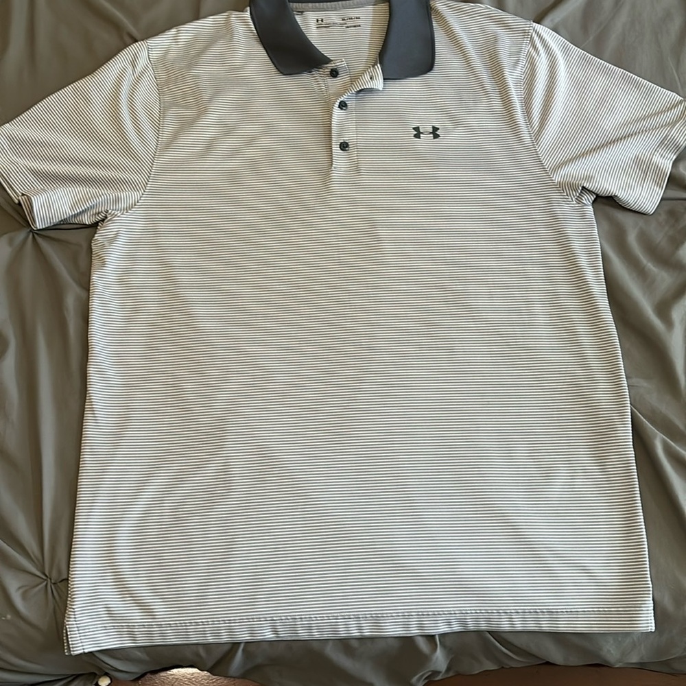 Underarmour men’s XL golf polo.